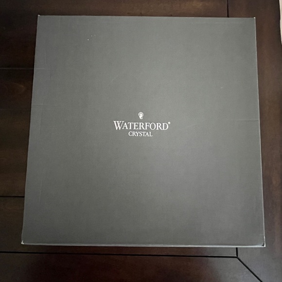 Waterford Crystal Lismore 12" Cake Plate in Original Box - NWT - Picture 6 of 7